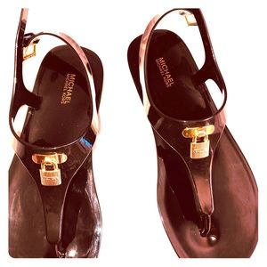NWT Michael Kors Alice Logo padlock Sandals Size 9